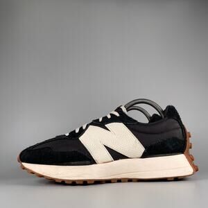 New Balance 327 Women’s 9 Black White Gum Suede Low Top Lace-Up Sneakers Casual